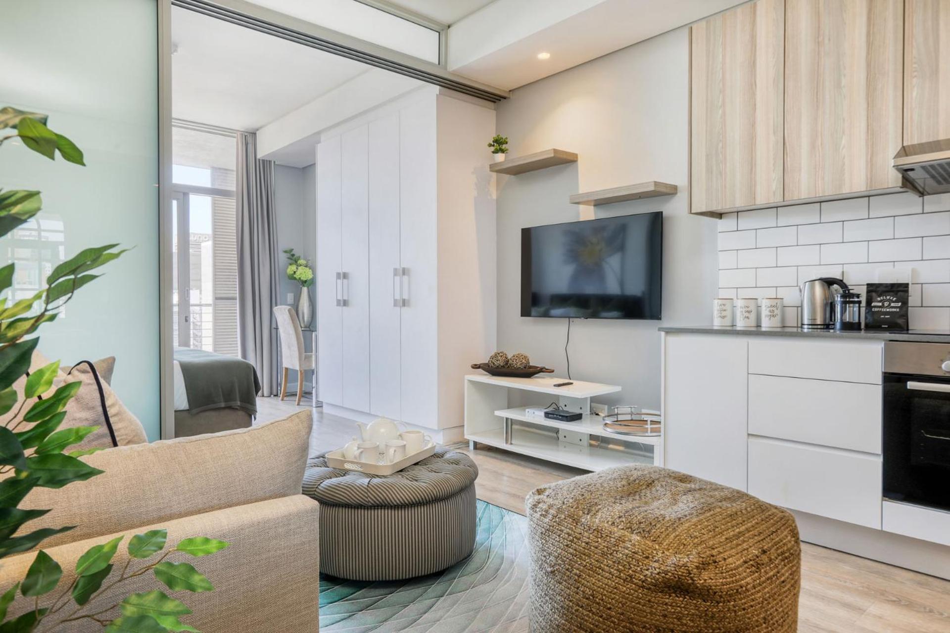 Apartment Backup-powered Balcony